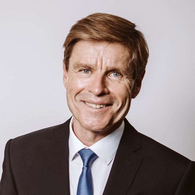 Anton Henninger, Dr. iur. LL.M.